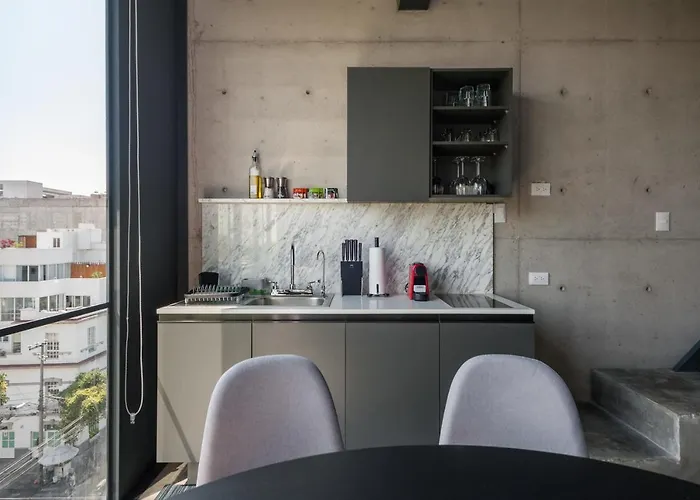 Roma 121 By Wynwood House 3*